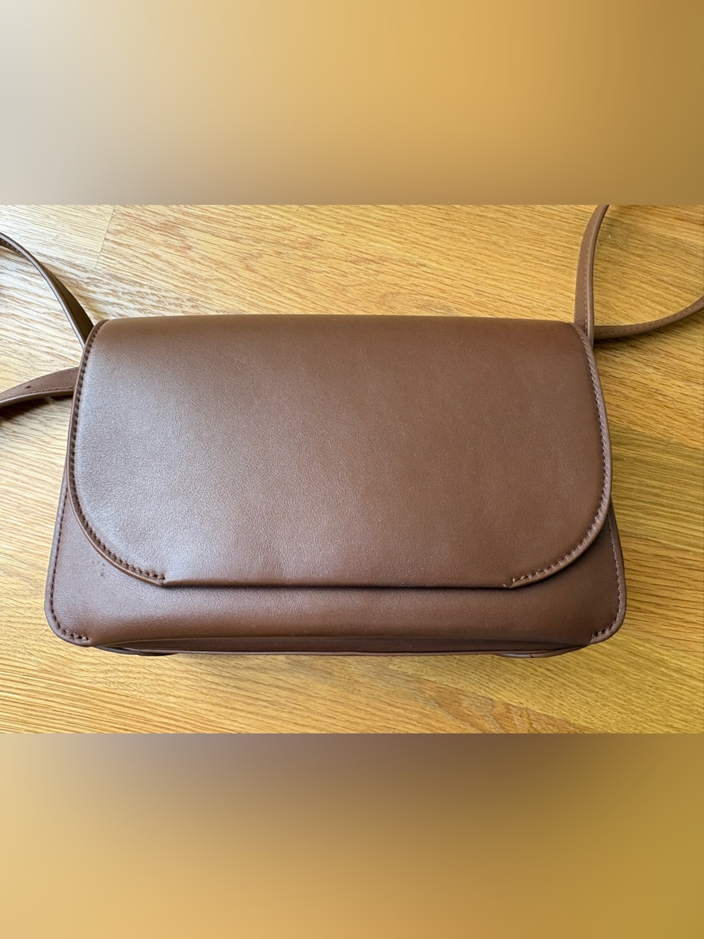 Cuyana Concertina Shoulder Bag / Smooth Chestnut Leather